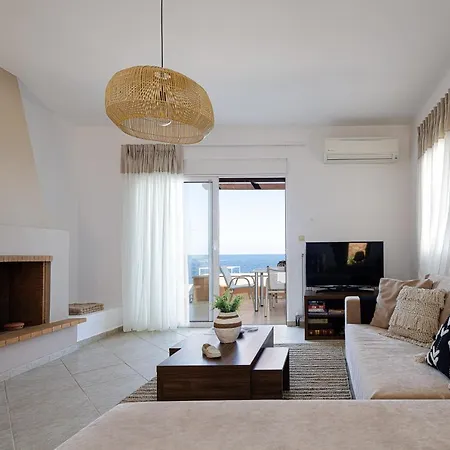 Lovely Seaside Apartments, Walking Distance To The & Amenities! Apartment *
