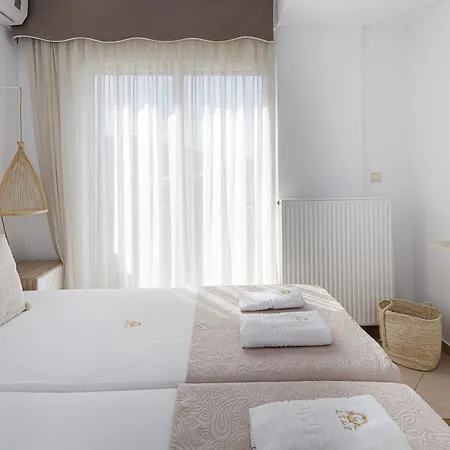 Lovely Seaside Apartments, Walking Distance To The & Amenities! Apartment Panormos (Crete)